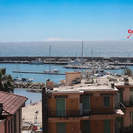 Maura's Sea View Daire